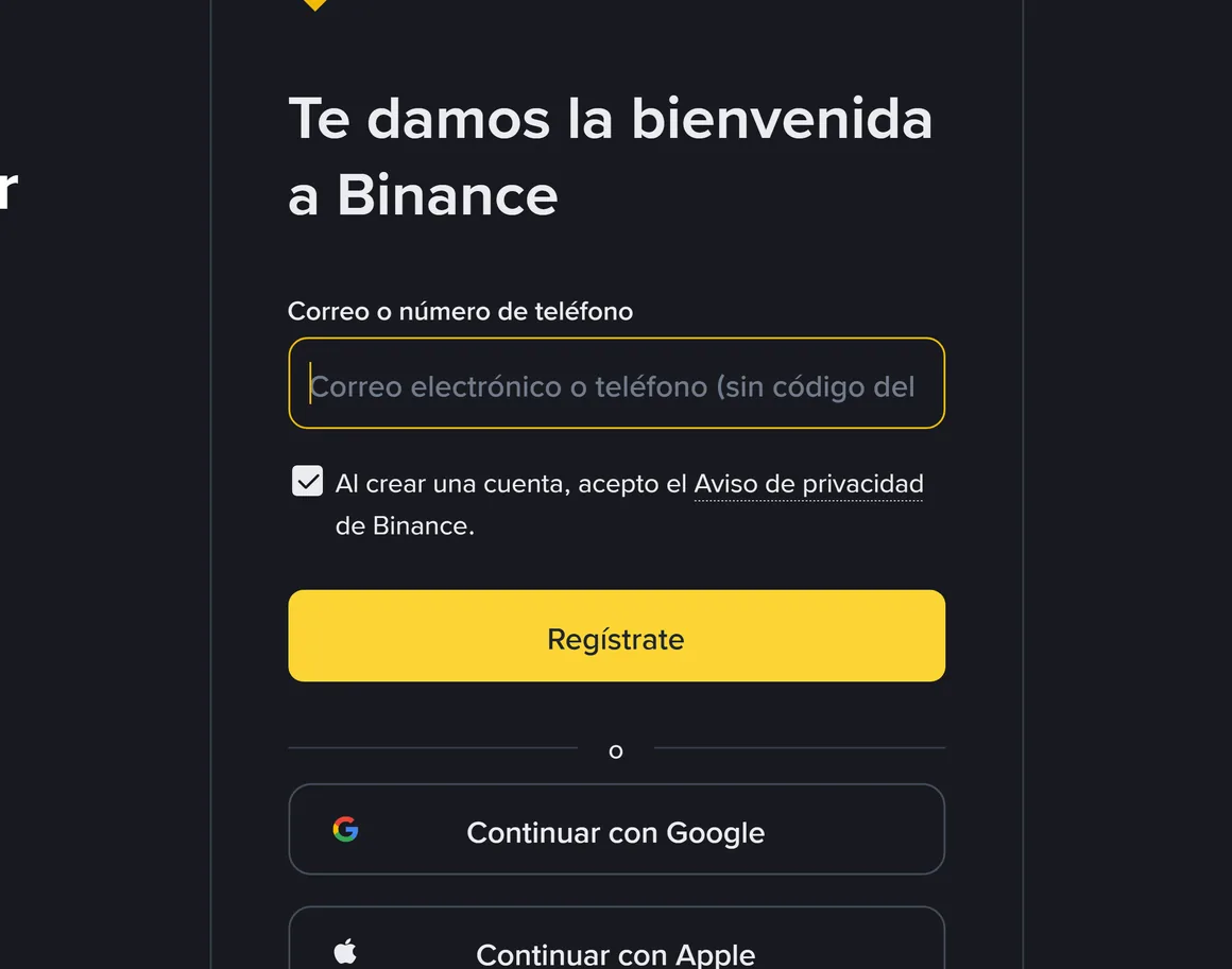 Primera pantalla de registro de Binance: solo el campo de correo o teléfono, la casilla de privacidad y el botón de registrarse; no hay campo para el código de referido